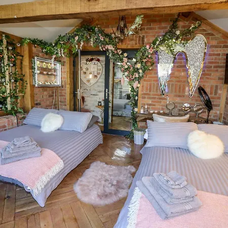The Hide Away * Selby