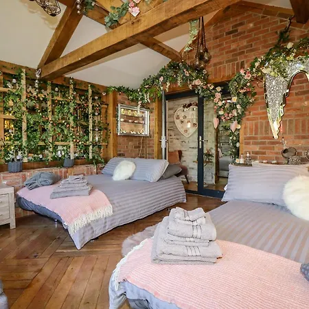 The Hide Away Selby